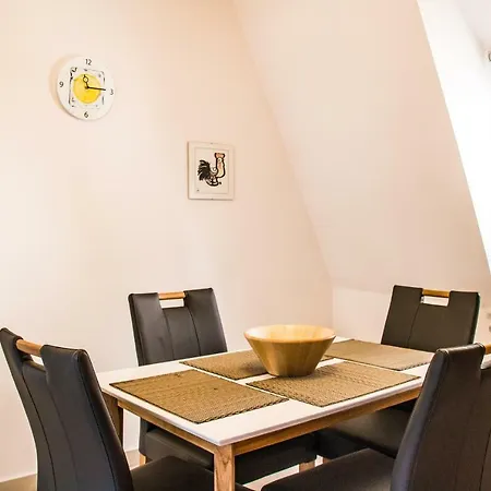 Moselrose Apartment *