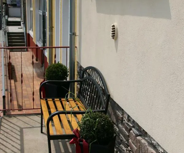 Moselrose Apartamento *